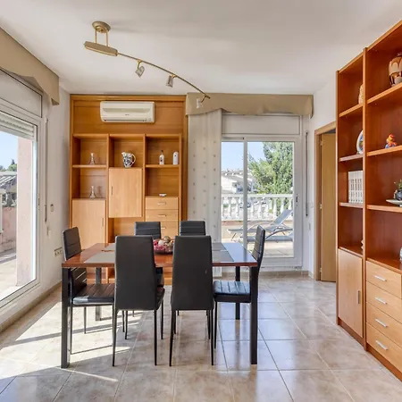 Holiday home Belvilla By Oyo Casa Ausias El Vendrell